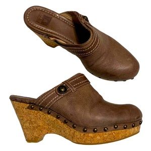 Frye Audra Button Brown Leather Cork Platform Clogs size 9
